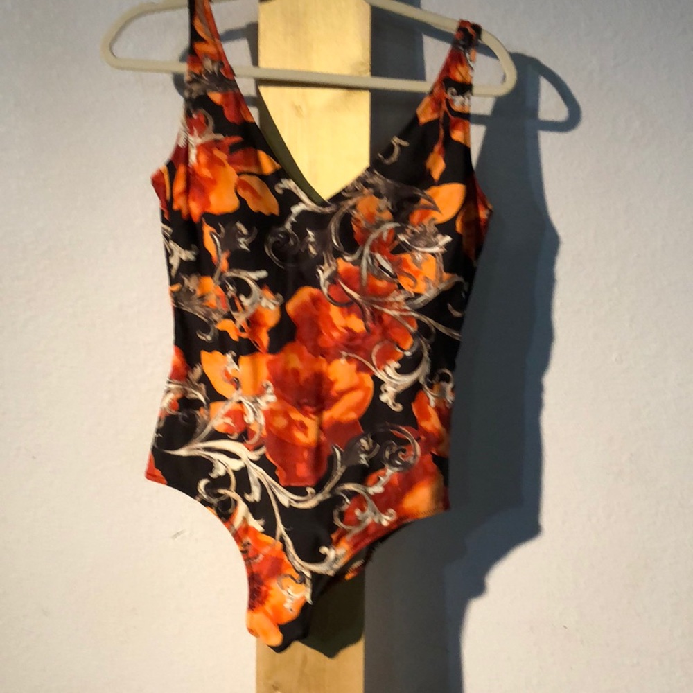 Gottex Swimsuit One-piece NWOT 14
